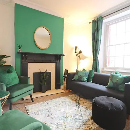 Apartman Hotwell Road Fantastic 2 Bedroom Flat